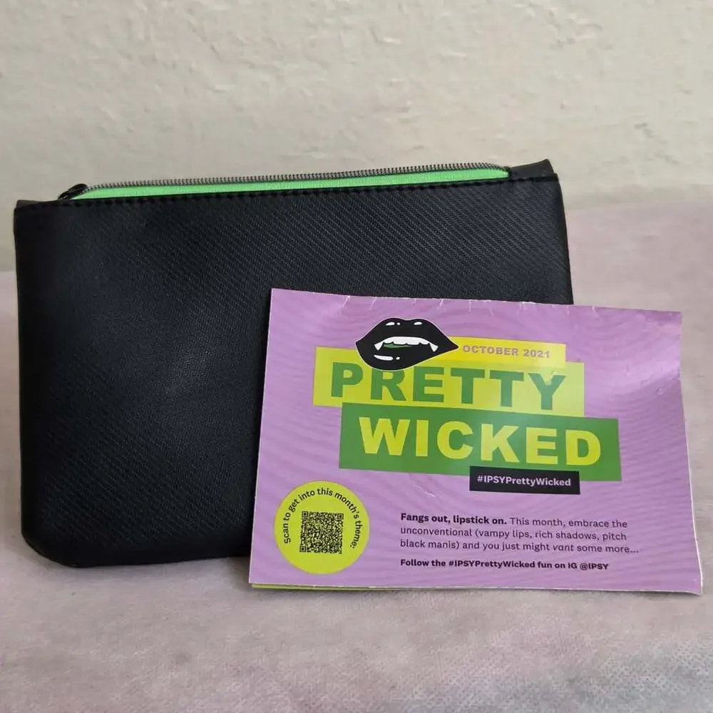 ipsy Pretty Wicked Black and Green Goth Vampire Makeup Bag